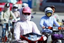 vietnamese people strunggling with record scorching