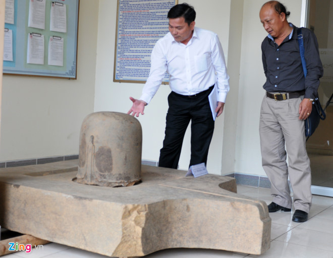 Champa culture's Linga-Yoni set discovered in Quang Ngai