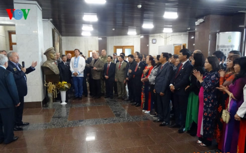Vietnamese veterans meet with Ukrainian veterans in Kiev
