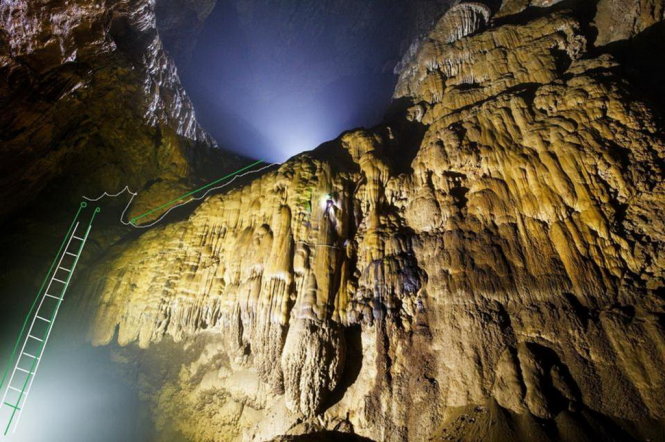 Project to build ladder in Son Doong Cave in Vietnam ignites controversy