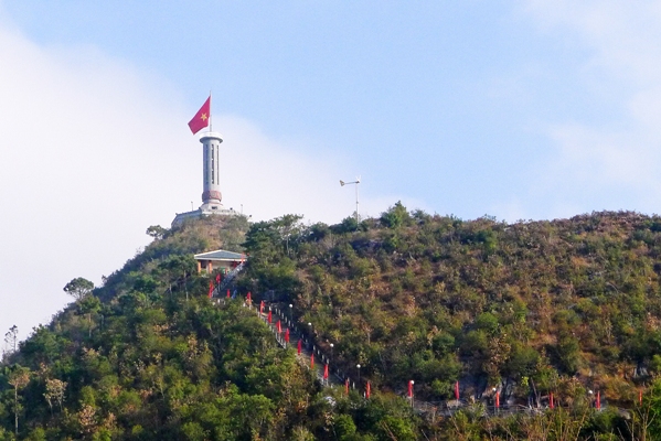 Dong Van plateau: Beyond rocky mountains