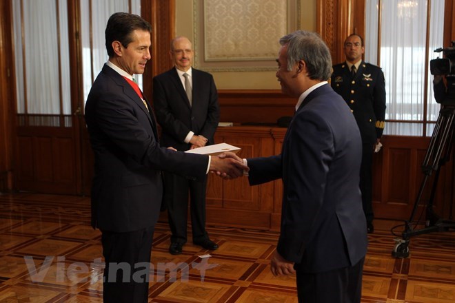 Mexican President vows to tighten ties with Vietnam
