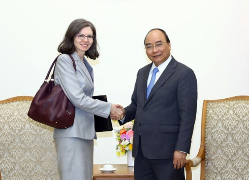 Government leader welcomes Chilean, Canadian diplomats