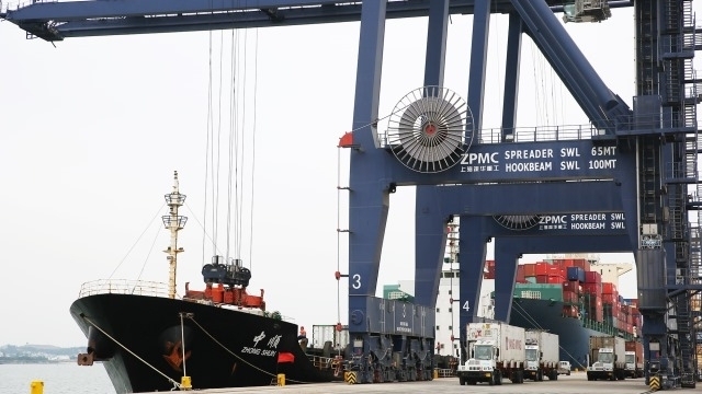 Vietnamese seaports welcome first shipments of New Year 2019