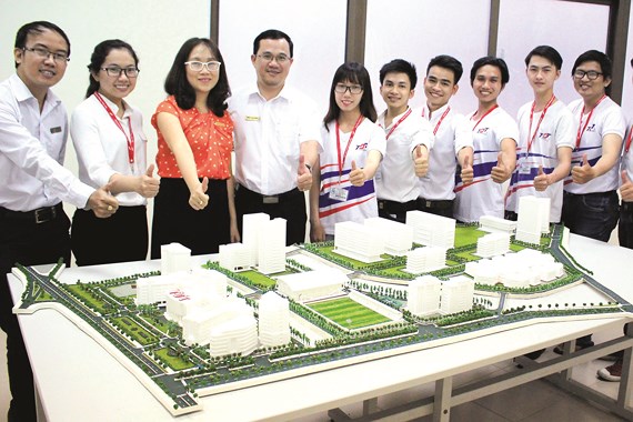 First Vietnamese woman receive an American invention license
