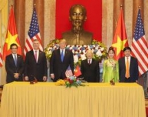 Over $15 billion in deals inked between Vietnamese airlines and Boeing