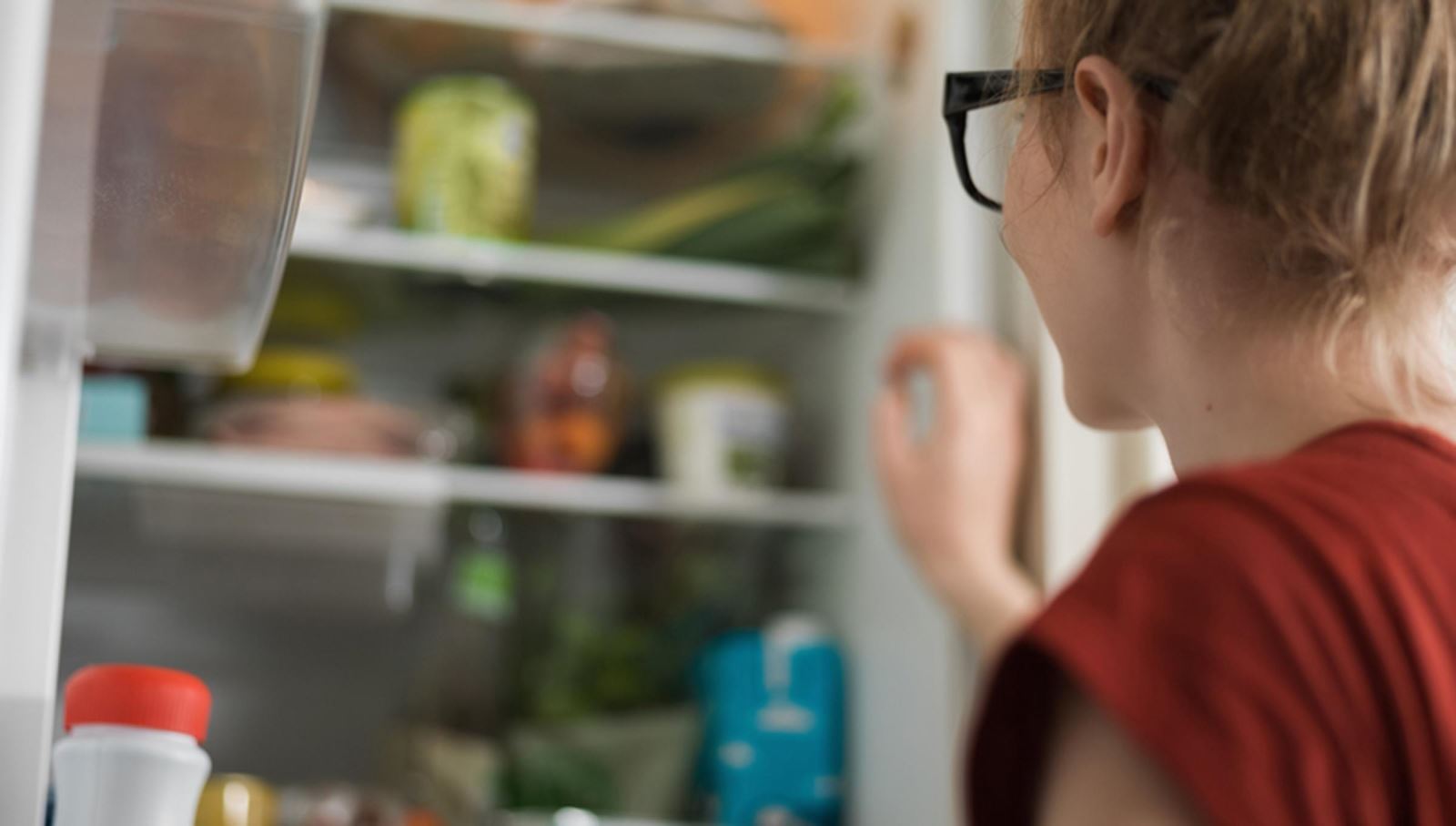 10 ways to trick your brain into eating less