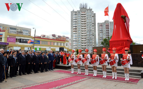 Uncle Ho’s statue inaugurates in Lenin’s hometown