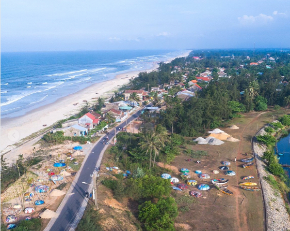 Colourful art road in Quang Nam’s small fishing village