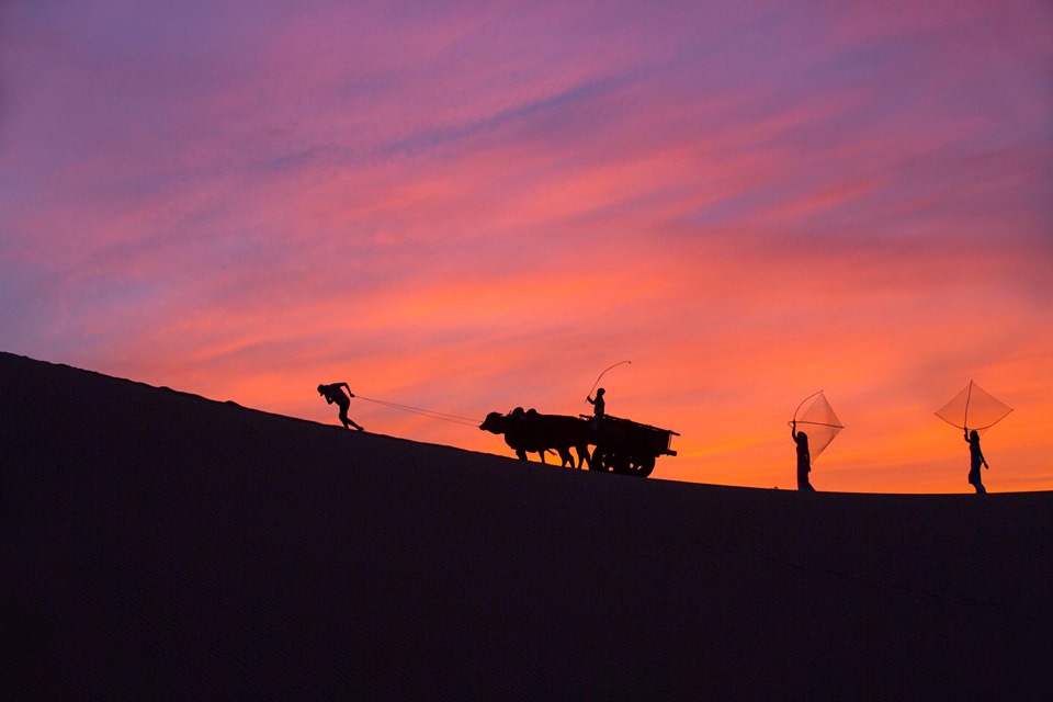 Charity photography exhibition to raise funds for disadvantaged children
