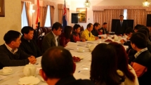 gathering vietnamese scientists in australia