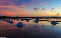Vietnam’s salt fields among top most breathtaking sunset spots on earth