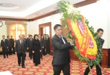 Party and State leaders commemorate Lao leader