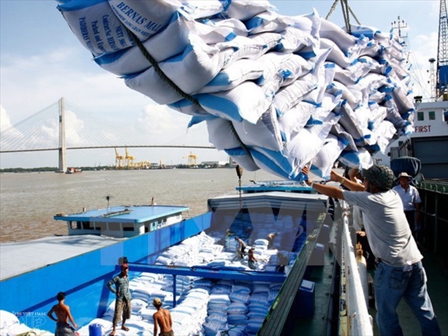 Vietnam - Philippines ties keep flourishing