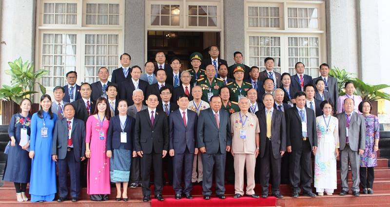 Top Lao leader hails role of Vietnam-Laos Friendship Association