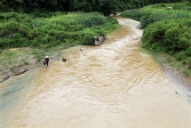 hanoi declared emergency due to landslides
