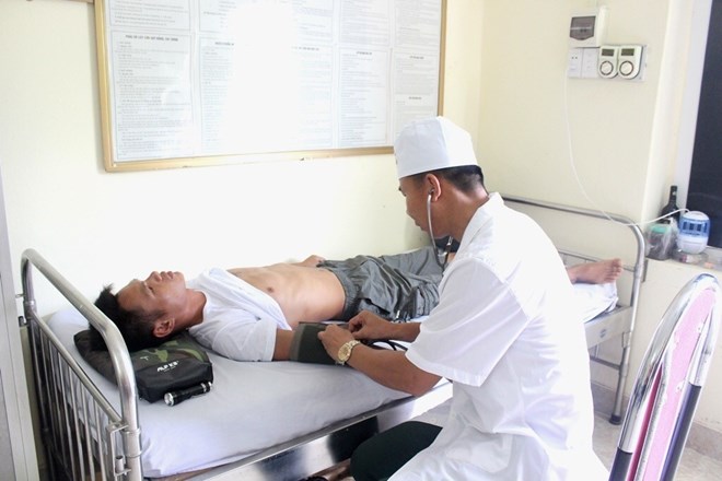 Vietnam rescues Chinese fisherman in distress