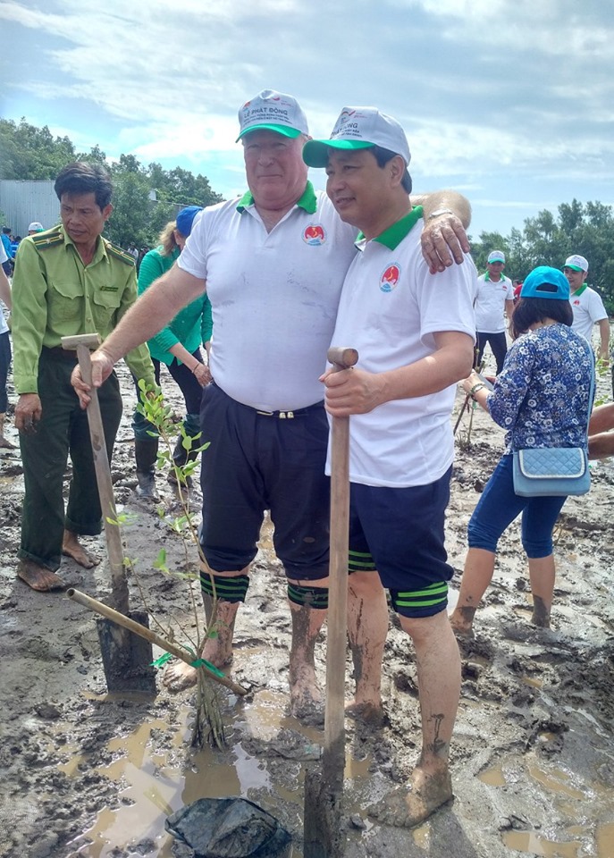 1,000 mangrove trees planted in Ca Mau