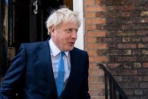 uk prime minister admitted to hospital with persistent symptoms of coronavirus