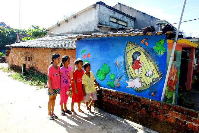 Quang Nam’s fishing village with over 100 giant mural paintings