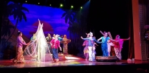 theatre art connects vietnamese singaporean people