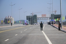 bac luan 2 ridge connecting vietnam china opens