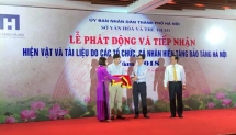 Over 1,000 precious items donated to Hanoi Museum