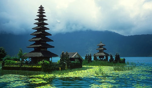 Direct flights to be needed to promote tourism between Vietnam and Indonesia