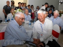us veteran sends 504 roses to commemorate 504 civilians from son my quang ngai