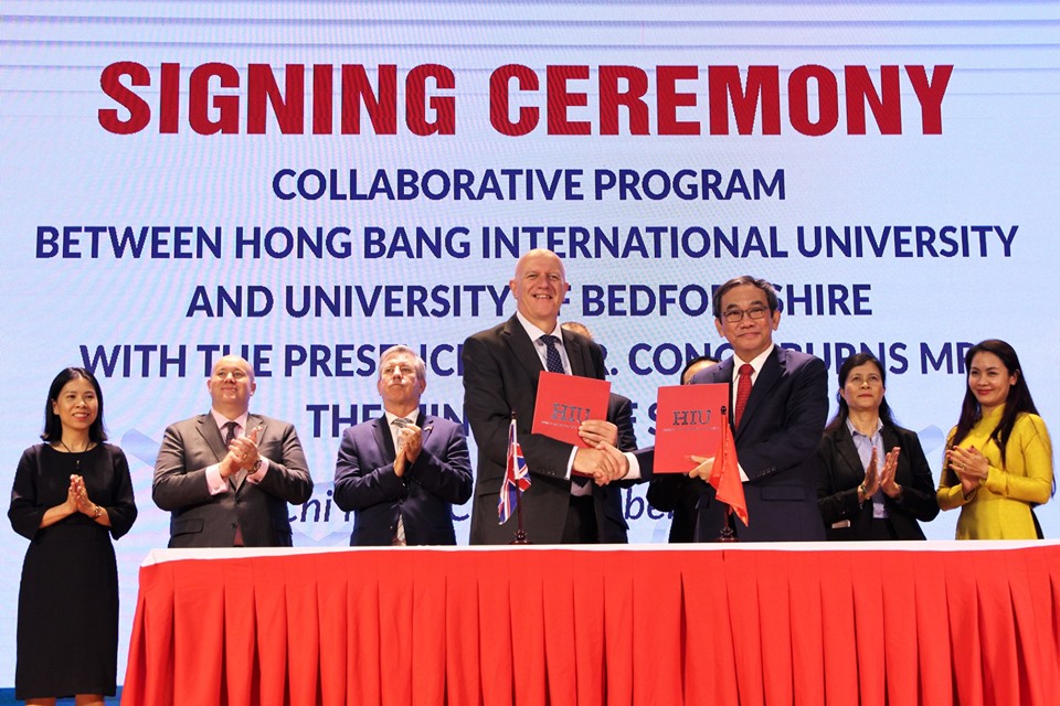 Vietnam, UK boost educational cooperation
