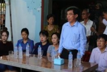 vietnam assists relocated vietnamese cambodians at tonle sap lake spokesperson