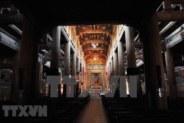 A visit to Phat Diem stone cathedral