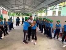 zhishan awards scholarships to 700 poor students in two central provinces