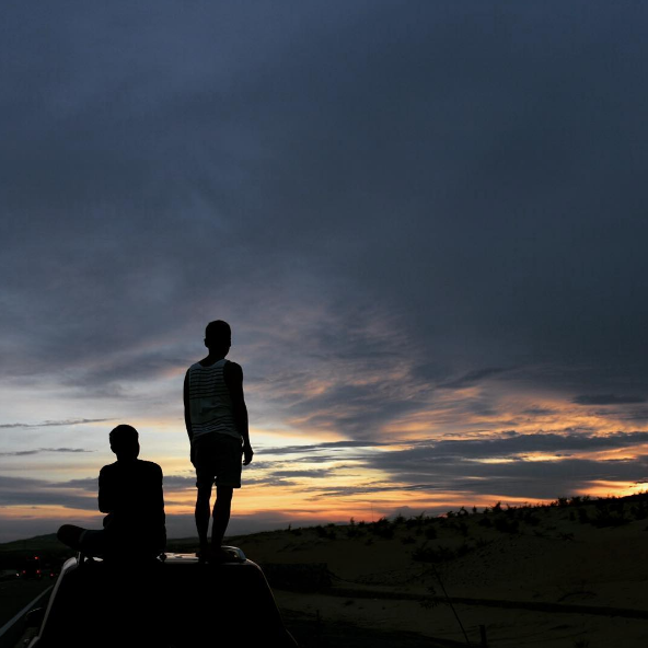 Road to Vietnam’s largest sand dune