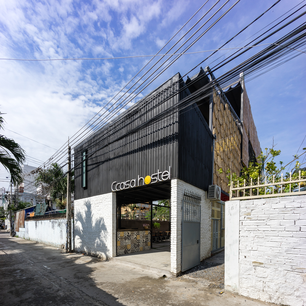 First hostel built from recycled shipping containers pops up in Vietnam