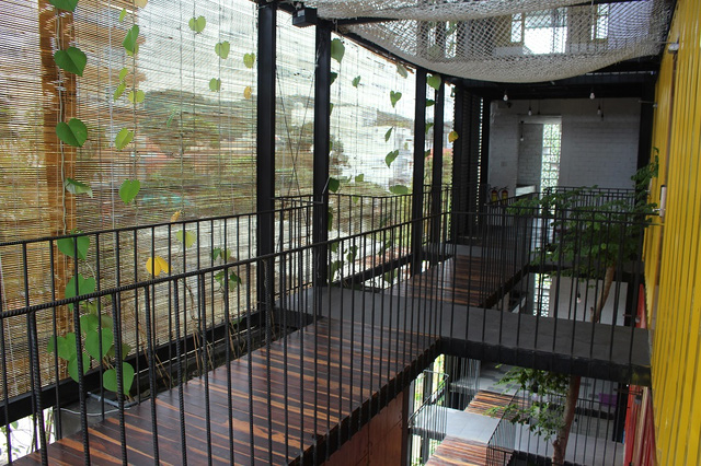First hostel built from recycled shipping containers pops up in Vietnam