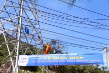 cross ocean power line lights up island commune