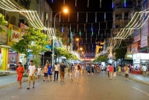 hanoi to prolong hoan kiem pedestrian streets pilot