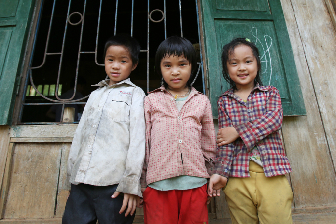 as-vietnam-celebrates-teachers-day-meet-the-man-who-wont-be-moved-from-his-dirt-floor-school-6