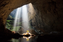son doong cave chosen as one of seven new wonders of the world by conde nast traveler