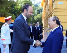 Vietnam, France highlight determination to promote ties
