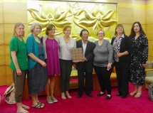 children of fallen us soldiers visit vietnam boosting people to exchange
