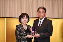 Female Vietnamese academician receives Japan’s noble order