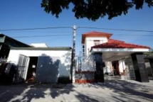 in vietnams billionaire village migrant cash can buy a palace