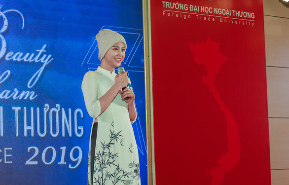 19-year-old girl with cancer attends beauty pageant to spread optimism