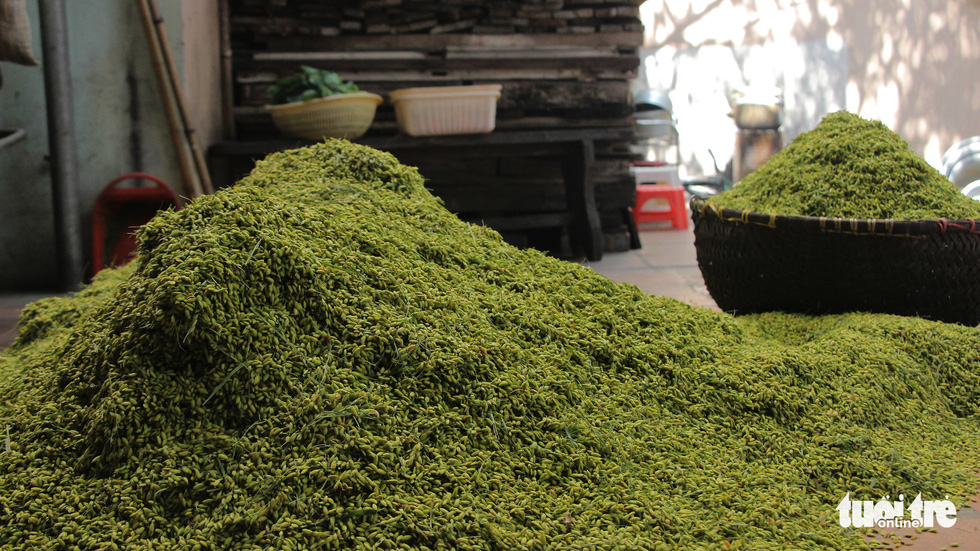 Vietnam family surpass 70 years making Hanoi’s signature autumn food