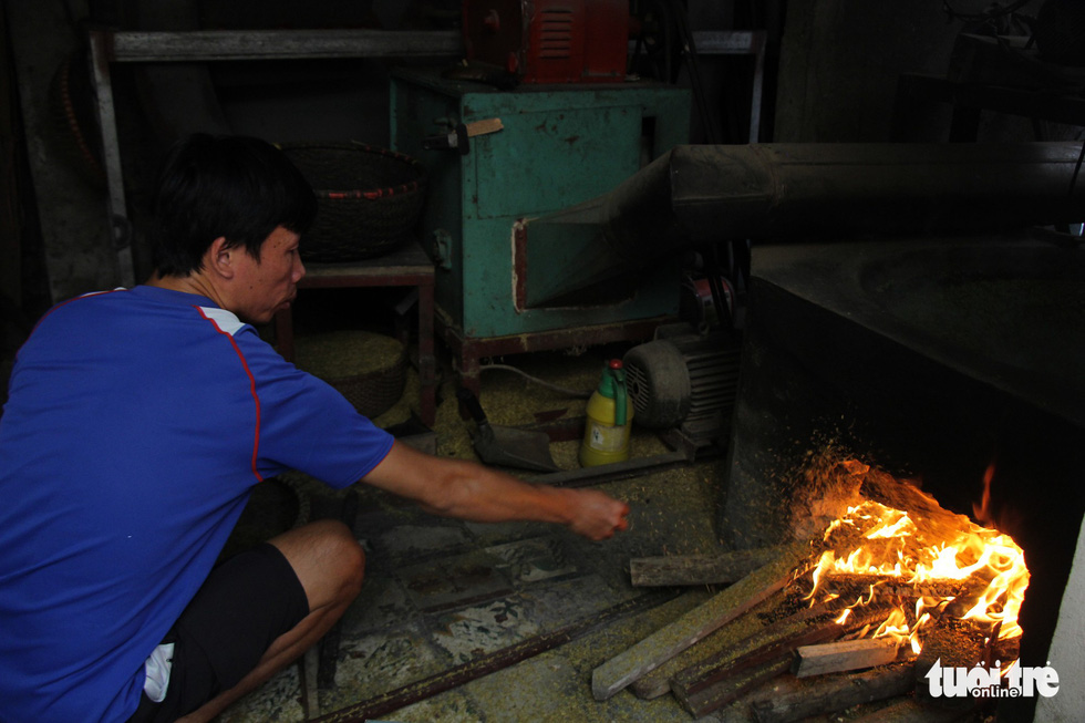 Vietnam family surpass 70 years making Hanoi’s signature autumn food