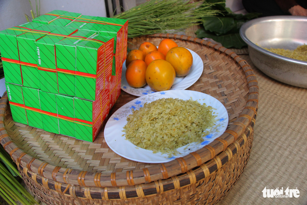 Vietnam family surpass 70 years making Hanoi’s signature autumn food
