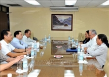 Vietnamese Cuban parties boost information-education cooperation