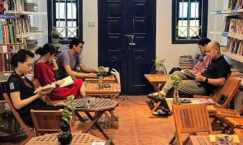 'Zero-VND charity combination' in the heart of Hanoi